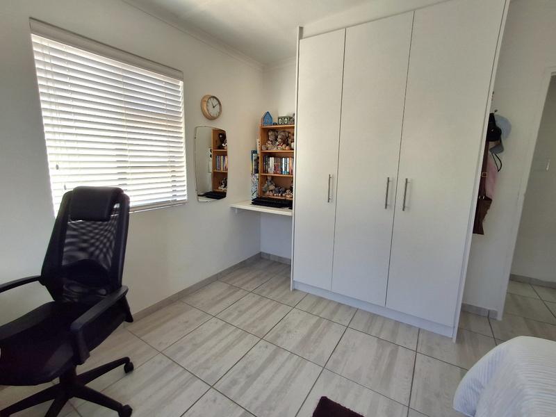 3 Bedroom Property for Sale in Britannia Bay Western Cape
